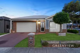 27 McEwan Drive, Cranbourne East