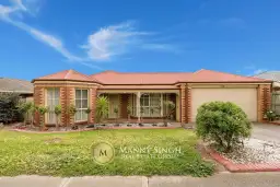 132 Lawless Drive, Cranbourne North