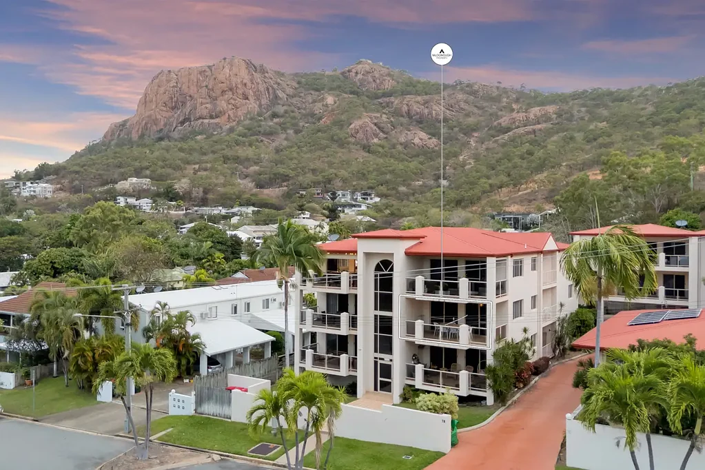 North Ward 3 Slaapkamer Refined Coastal Living at Apartments on Paxton