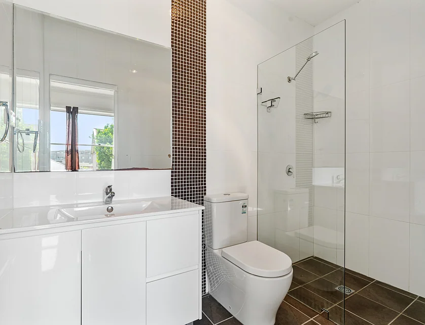 33a Staff Street, Wollongong, Wollongong - Greater Region, 2 rūma, 1 rūma horoi, Unspecified