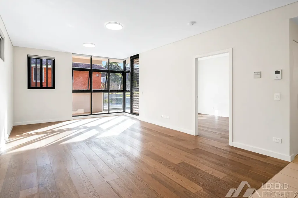 Epping 1Kwarto Stunning One-Bedroom with Parking - Set Back from the Main Street