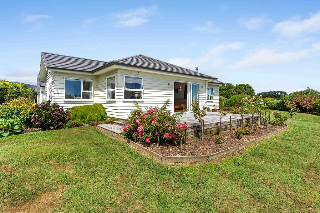 32 Ketemaringi Way, Manakau, Horowhenua, Manawatu-Wanganui
