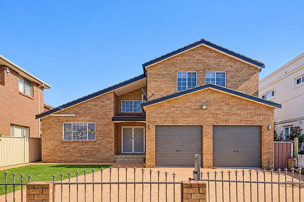 Greenacre 4Zimmer A Standout Family Home with Space, Versatility & Lifestyle Appeal