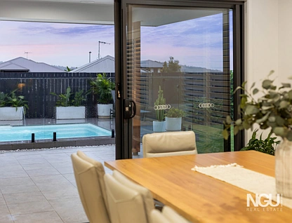 9 Meera Street, Spring Mountain, QLD 4300, 4 slaapkamers, 2 badkamers, House