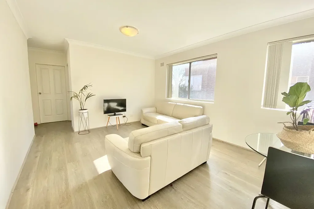 Newly Renovated Light Filled Two Bedroom Apartment + Lock Up Garage