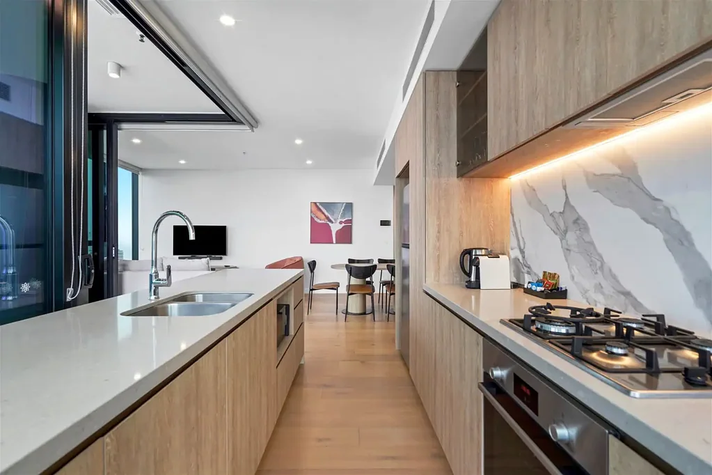 Broadbeach 2कमरा Prestige Broadbeach Living - Fully Furnished High-Floor 2-Bedroom with Ocean & City Views