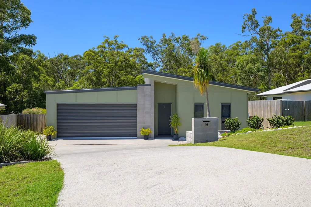 10 Bluebell Court, Southside, QLD 4570