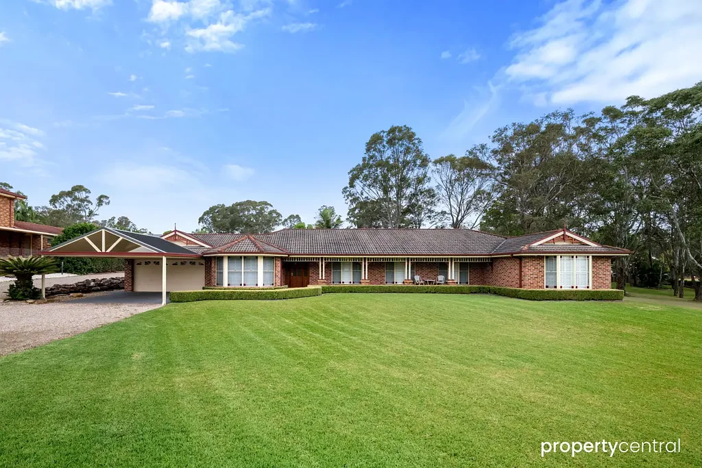 Cranebrook 5 Bedroom Stunning Family Retreat on Expansive Acreage