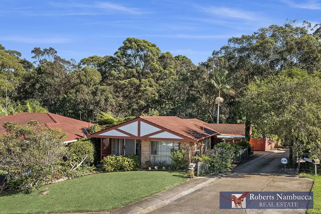 Nambucca Heads 3 Bedroom Embrace a Peaceful Setting...