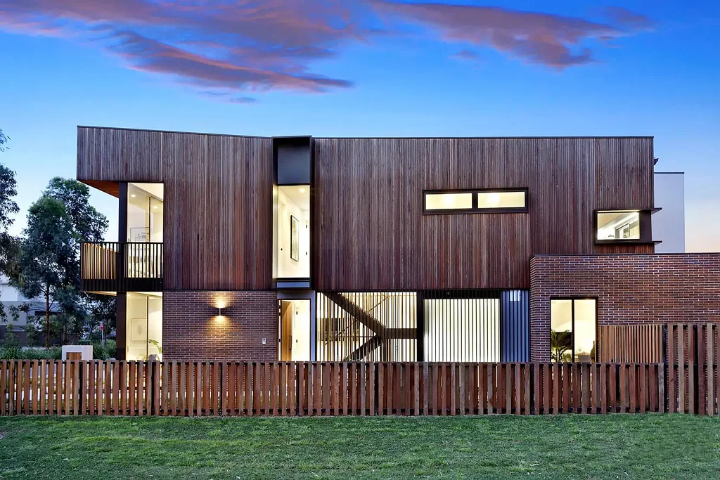 Lindfield 4 Bedroom Bates Smart's luxury home in a tranquil national park setting