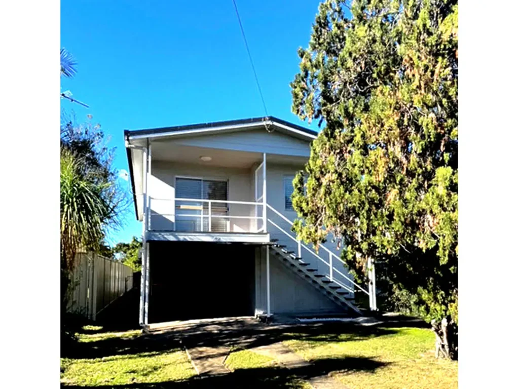 42 Wackford Street, Park Avenue, QLD 4701