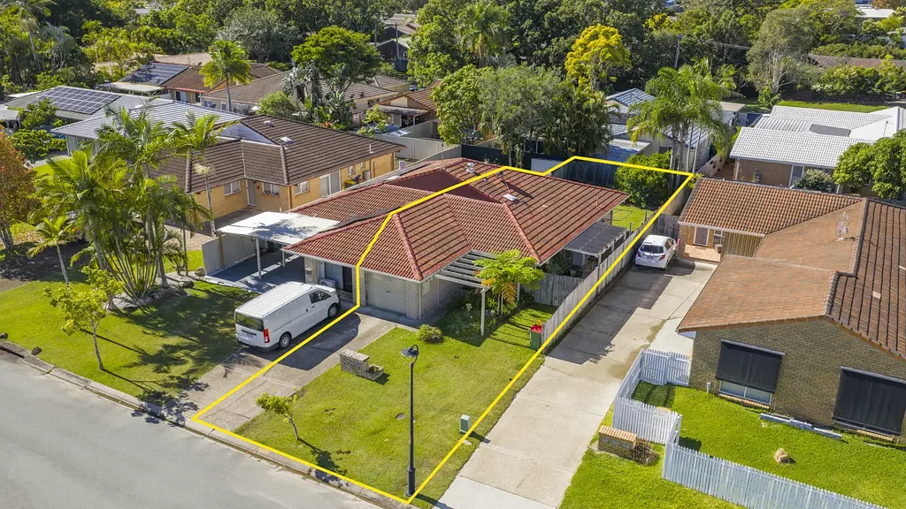 Labrador 2침실 DUPLEX MUST BE SOLD - OWNER LIQUIDATES ASSETS