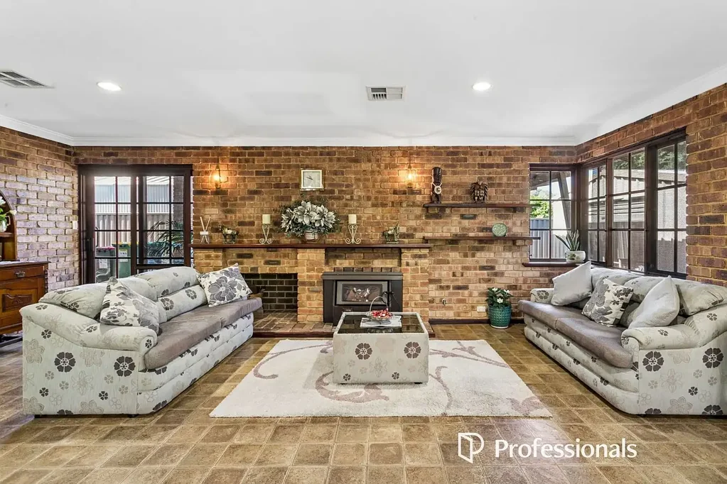 53 Watsonia Road, Gooseberry Hill, WA 6076