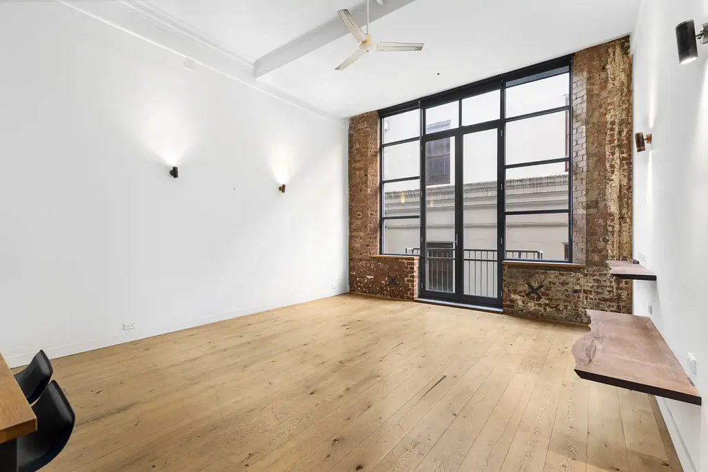 Heritage Warehouse Living in Iconic Manchester House circa. 1912