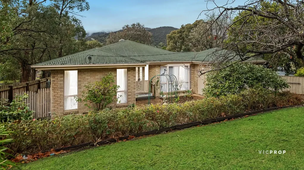 Spacious & Light-Filled Family Home with Stunning Views