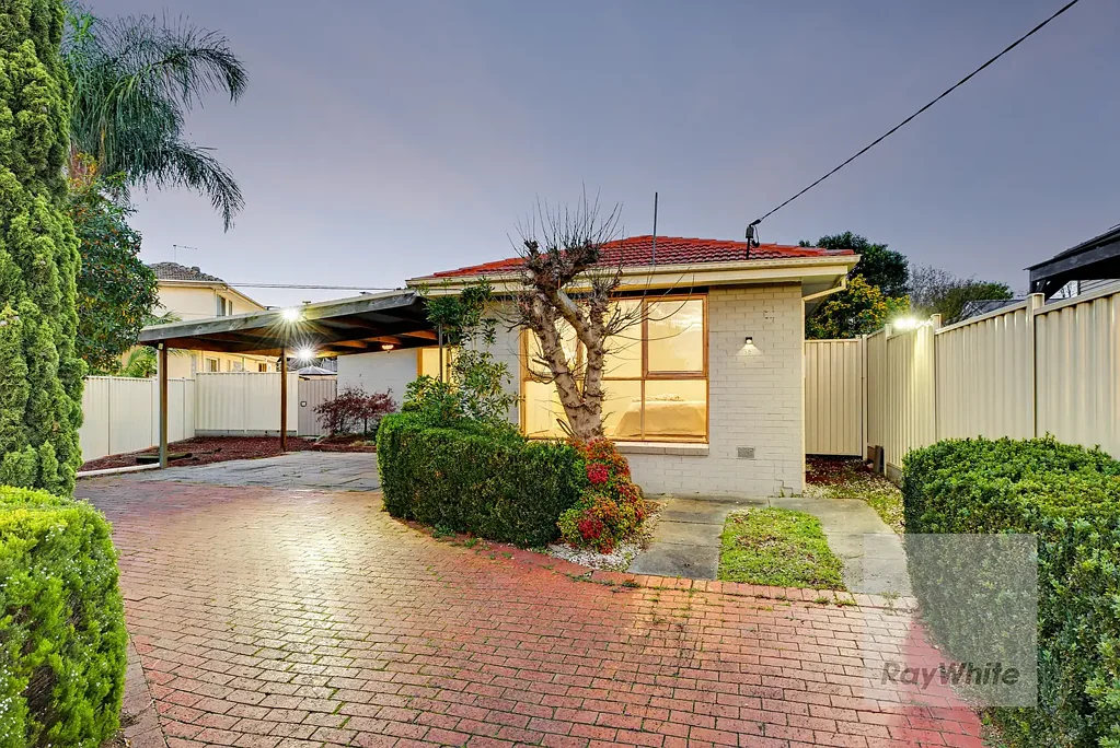 Bundoora 4 Slaapkamer The Complete Family Package in a Quite Court Location