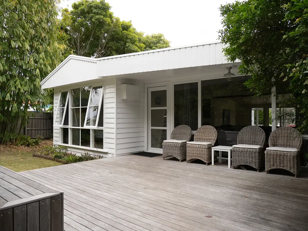 Mallacoota 3 Bedroom Charming 60s Beach House with Dual Zoning & Private Jetty