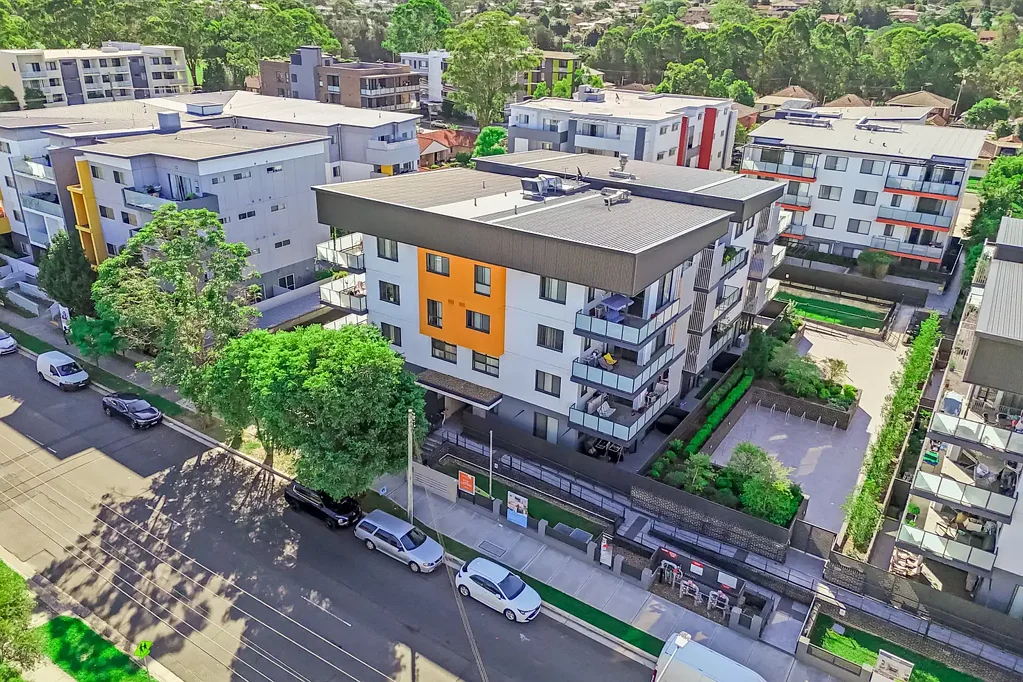 Toongabbie 1房 宽敞卧室内置衣柜 光滑木地板 Stylish Near-New One-Bedroom Unit in the Heart of Toongabbie