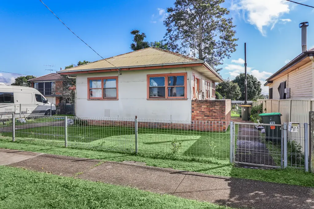 West Kempsey 3chambre Packed with Potential