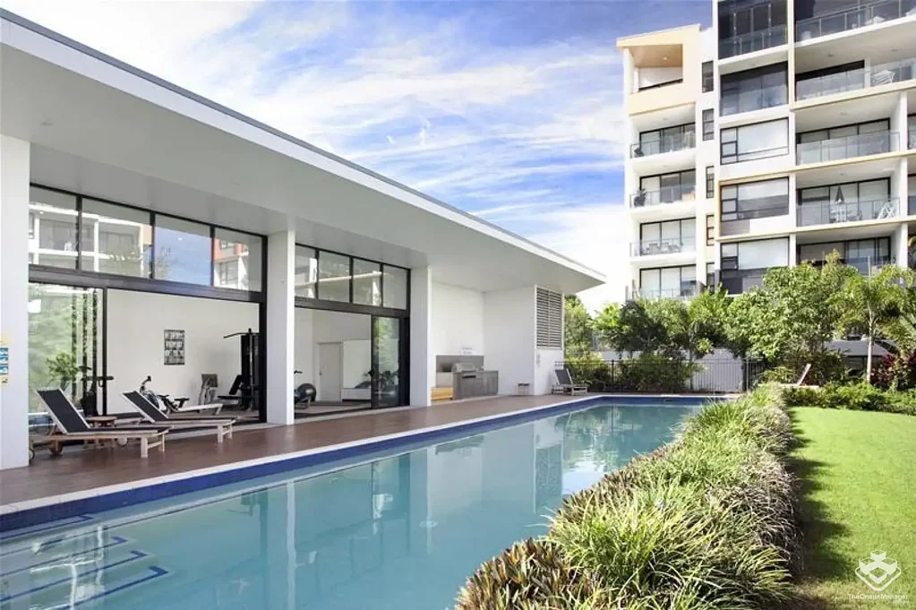 Furnished & Spacious Apartment in the Heart of West End