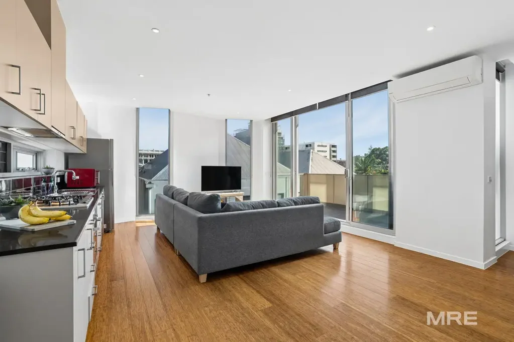Prahran 2 Slaapkamer Stylish, Light Filled Living in the Heart of Prahran
