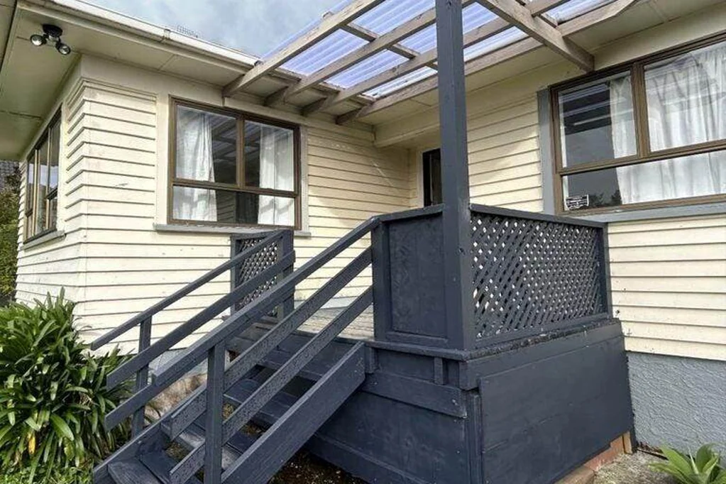 5 bedrooms house in central  Northcote