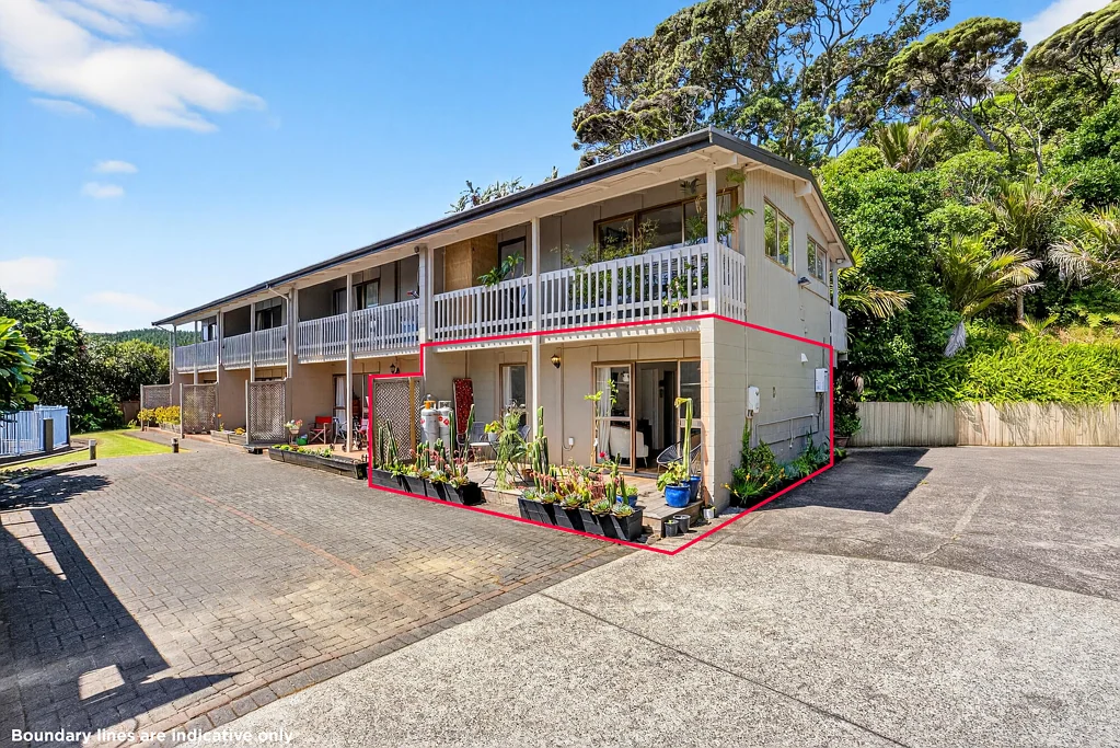 Muriwai 1 Slaapkamer Stylish, affordable coastal pad