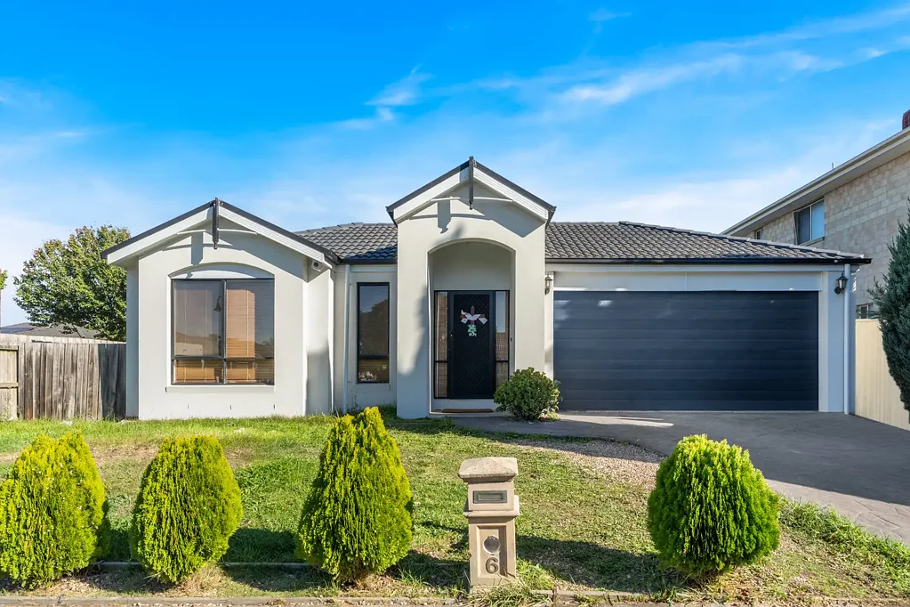 Roxburgh Park 4침실 LARGE FAMILY HOME - WALK TO SCHOOLS AND SHOPS