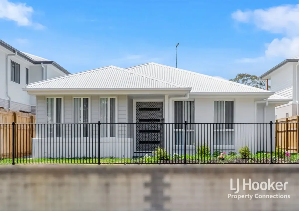 LOVE AT FIRST SIGHT � NEAR NEW 4 BRM FAMILY HOME