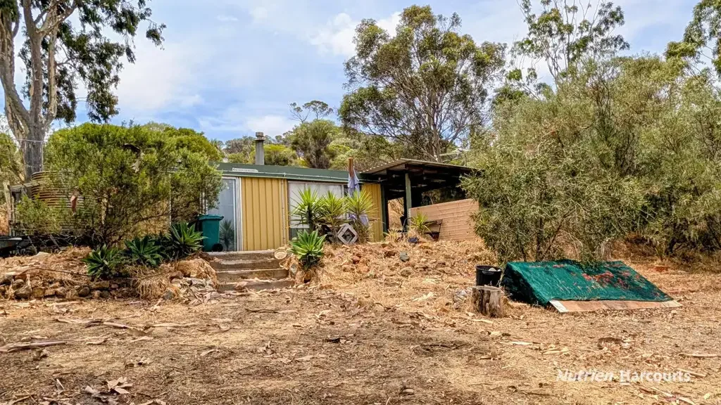 West Toodyay  Great little weekender - located just across the road from the picturesque Avon River!