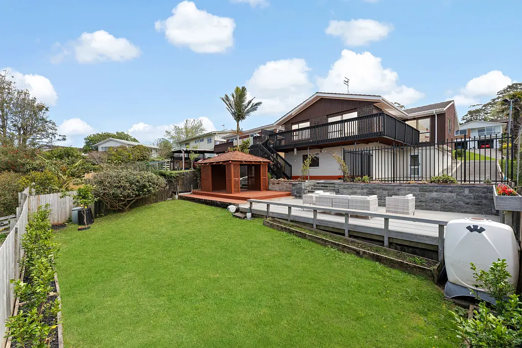 23 Ravenwood Drive, Forrest Hill, North Shore City, Auckland