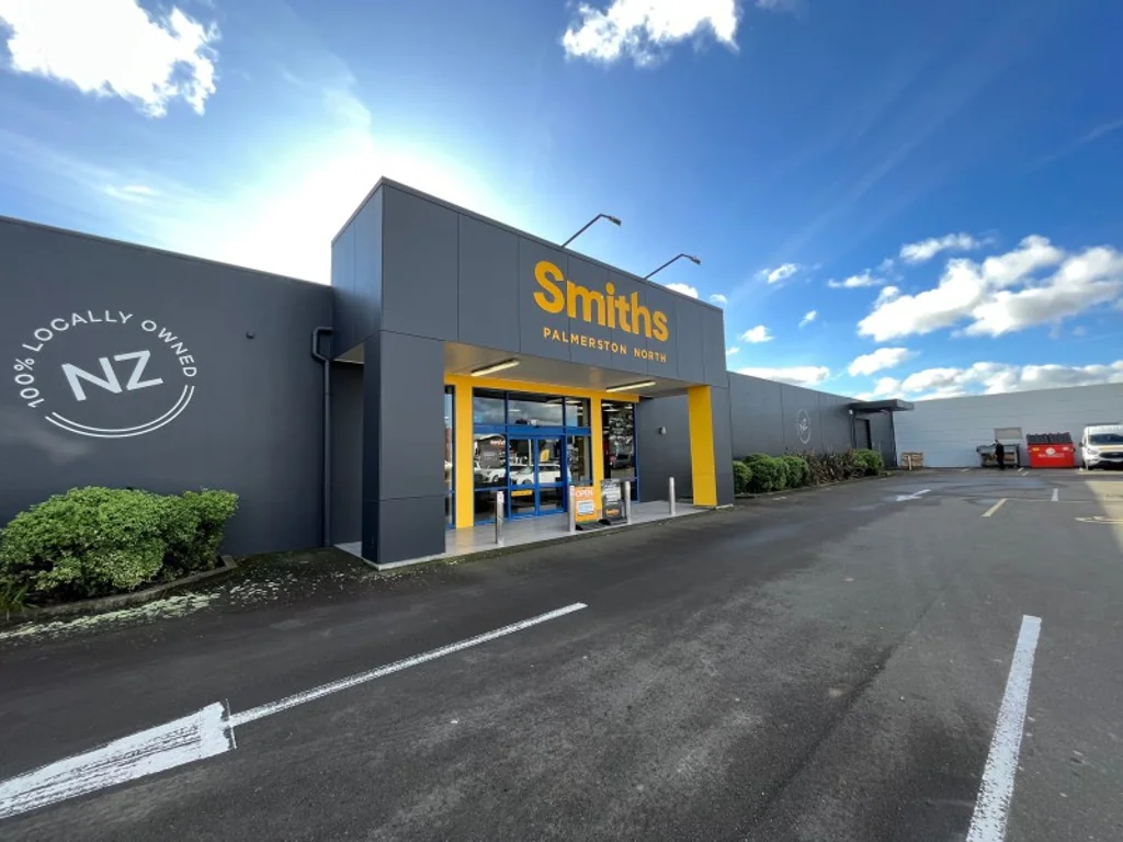 Palmerston North Central Large retail, showroom or office