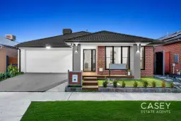 27 Forton Crescent, Cranbourne West