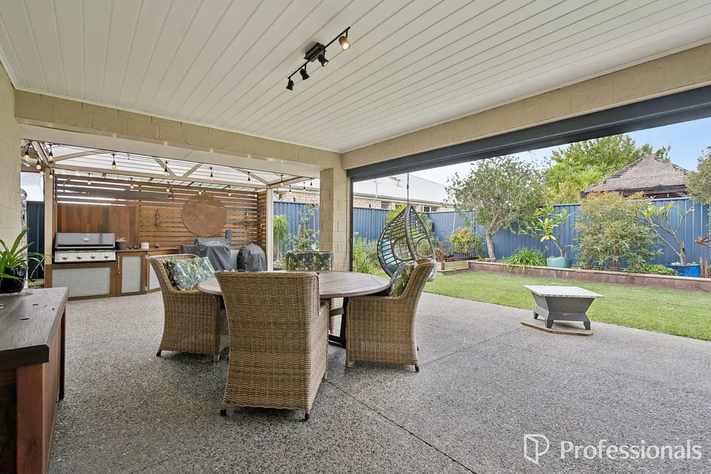 Byford 4房  Family Space, Entertainer's Dream & Room for the Caravan!