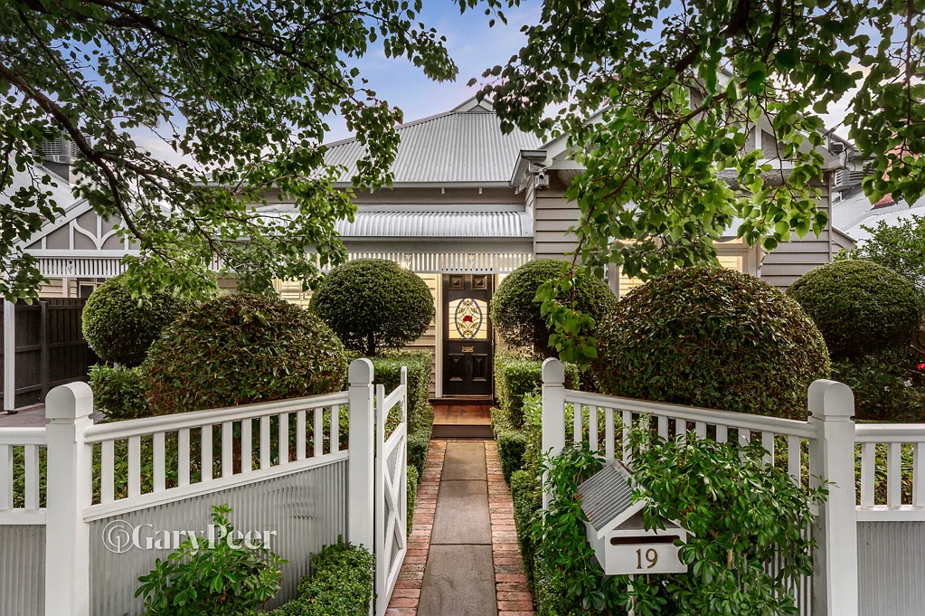 19 McPherson Avenue, Carnegie, VIC 3163