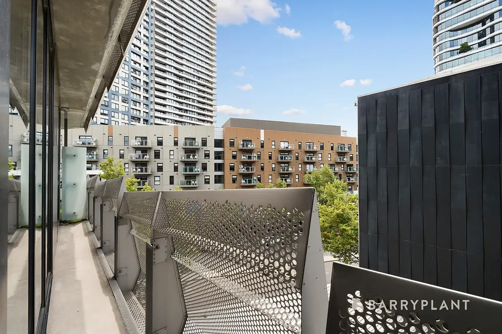 400/18 Waterview Walk, Docklands, VIC 3008
