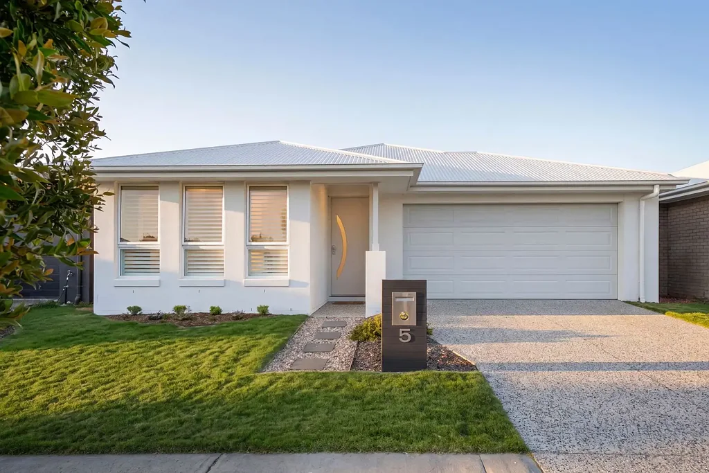 Palmview 3침실 Perfection on Peace St - Single Level, Easy-Care, Elegant Modern Home + Value-Add Extras!
