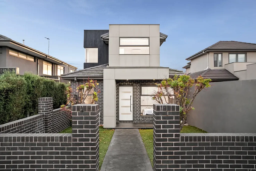 Essendon 3ਬੈੱਡਰੂਮ Modern Lifestyle in a Coveted Location