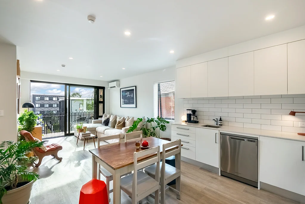 201/2b Matatiki Street, Northcote, North Shore City, Auckland