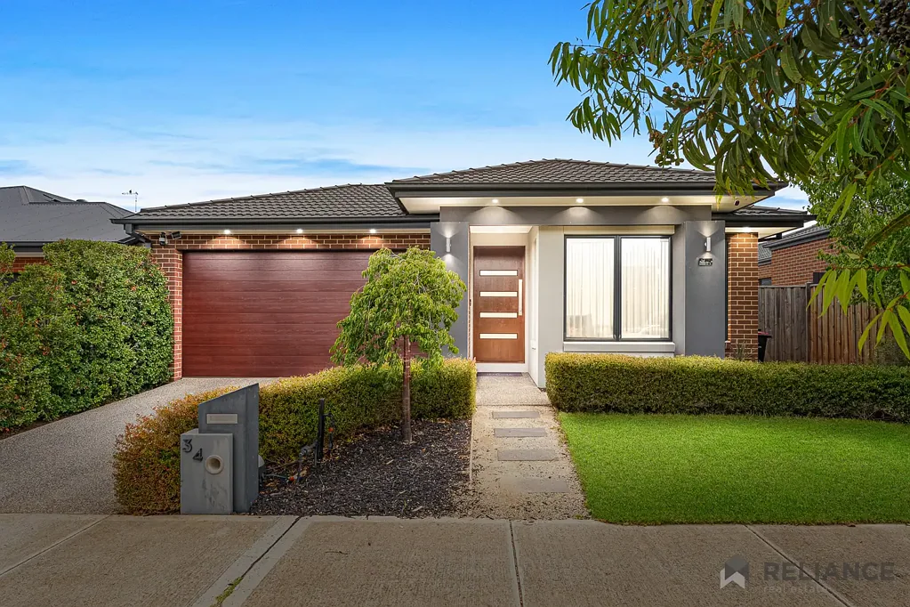 34 Parrot Drive, Weir Views, VIC 3338
