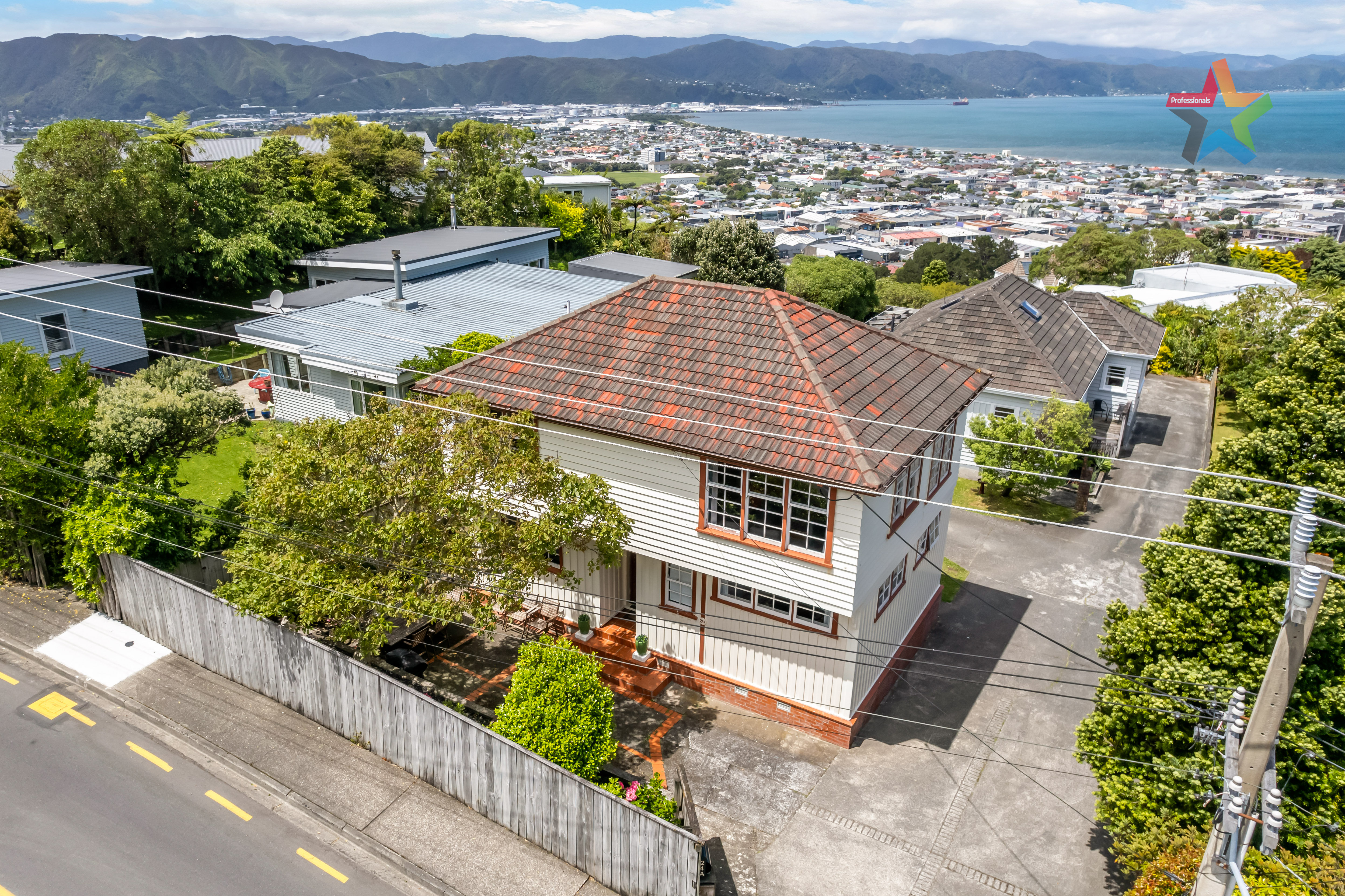 24a London Road, Korokoro, Lower Hutt, 3 ห้องนอน, 2 ห้องน้ำ, House