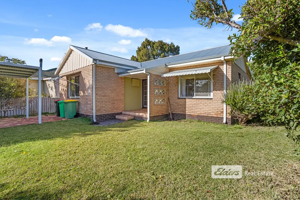 11 Boyalla Street, Carey Park, WA 6230