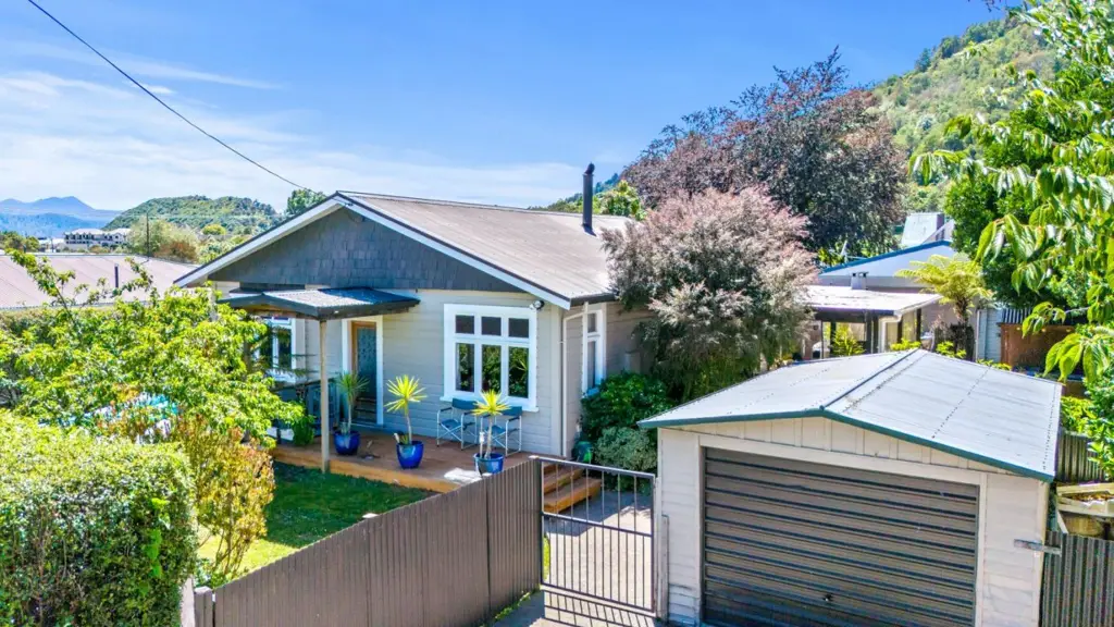48 Devon Street, Picton, Marlborough