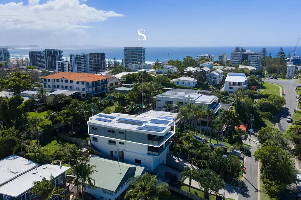 Coolangatta 3房  Full-Floor Coastal Residence| House-Sized Living