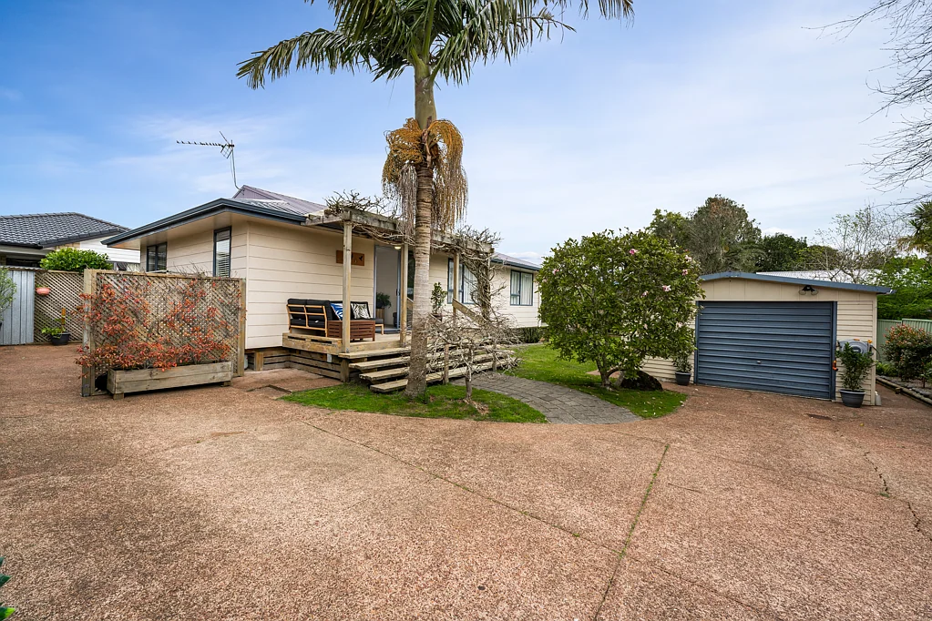 Ranui 3 Slaapkamer Invest Or Nest In A Park-Side Best