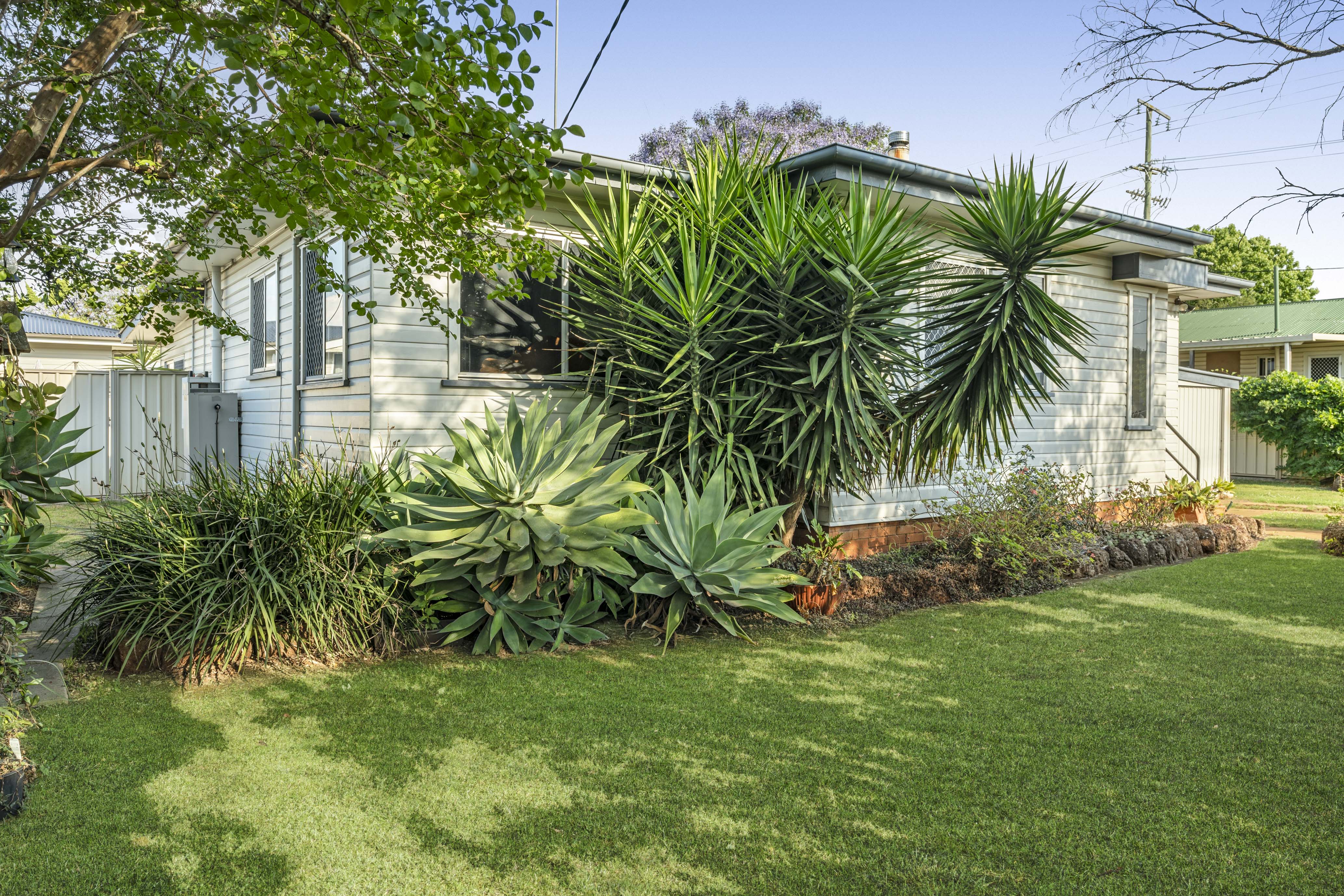 4 TALBOT ST, HARRISTOWN QLD 4350, 0 Kuwarto, 0 Banyo, House