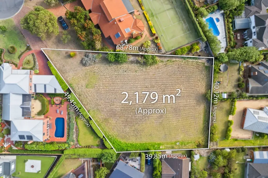8 Trafalgar Square, Wandana Heights, VIC 3216