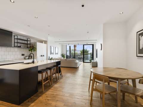 Grey Lynn 2房  Courtyard apartment at The Dylan