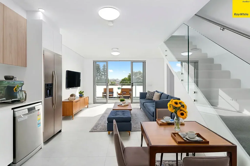 Wiley Park 2ห้องนอน Like New 2-Bedroom 2 Level Townhouse style apartment  in the Heart of Wiley Park