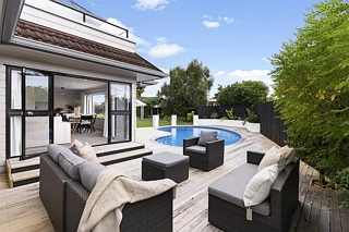 10 Springfield Street, Forrest Hill, North Shore City